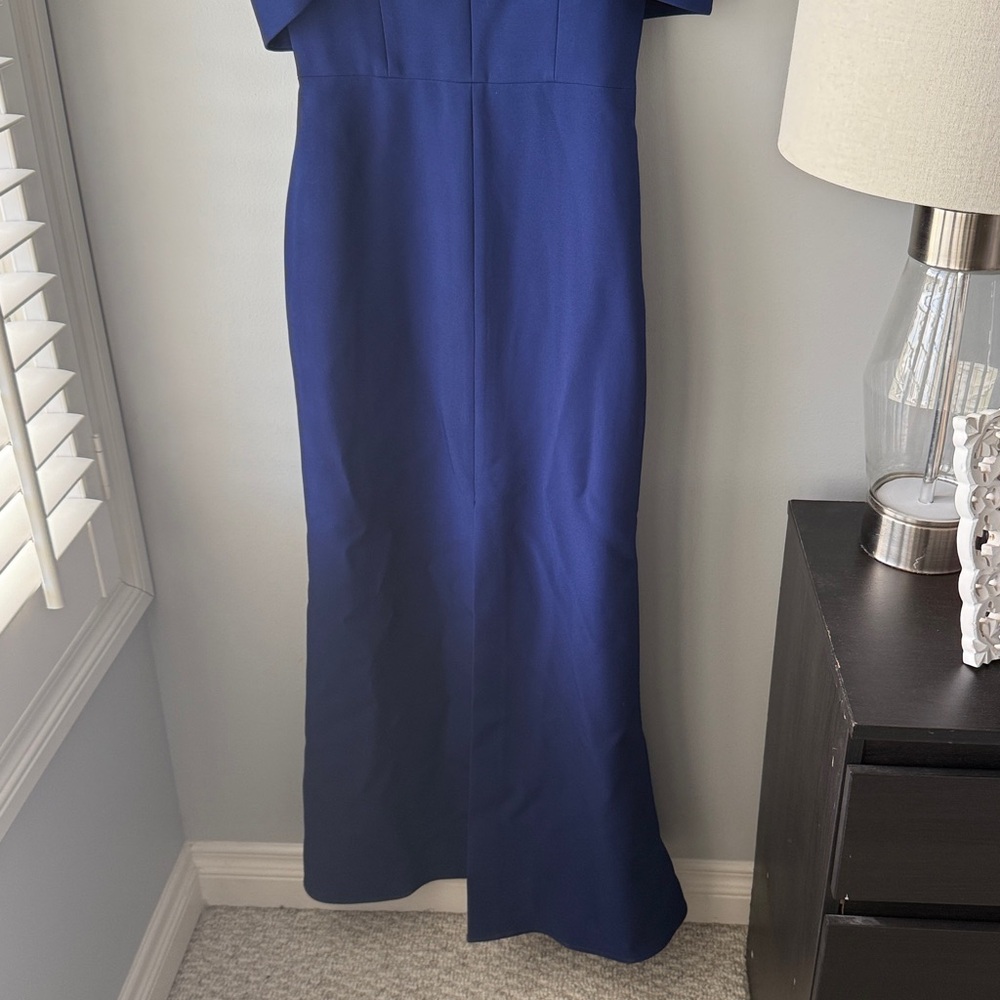 BCBGMAXAZRIA Amalie Off-The-Shoulder Stretch Crepe Gown - Picture 7 of 16